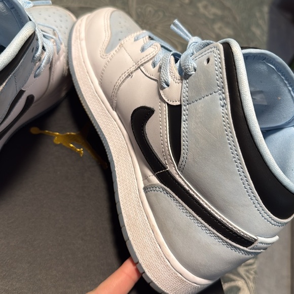 7Y Air Jordan MID SE (GS) - Picture 8 of 8